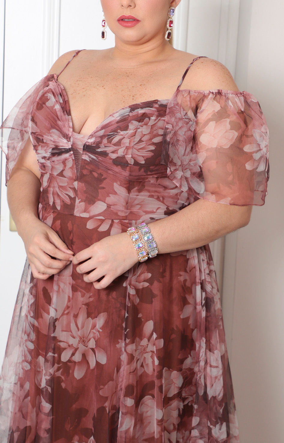 Vestido largo estampado floral con mangas mariposa