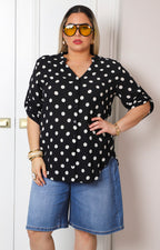 Blusa camisera de manga 3/4 y polka dots
