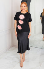 Blusa negra con flores 3D