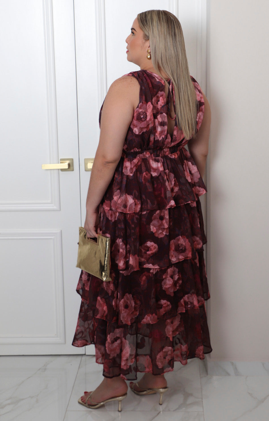 Vestido largo estampado floral con olanes
