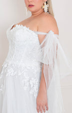 Vestido blanco con mangas de tul - VESTIDO LARGO CURVY Boutiquemirel 