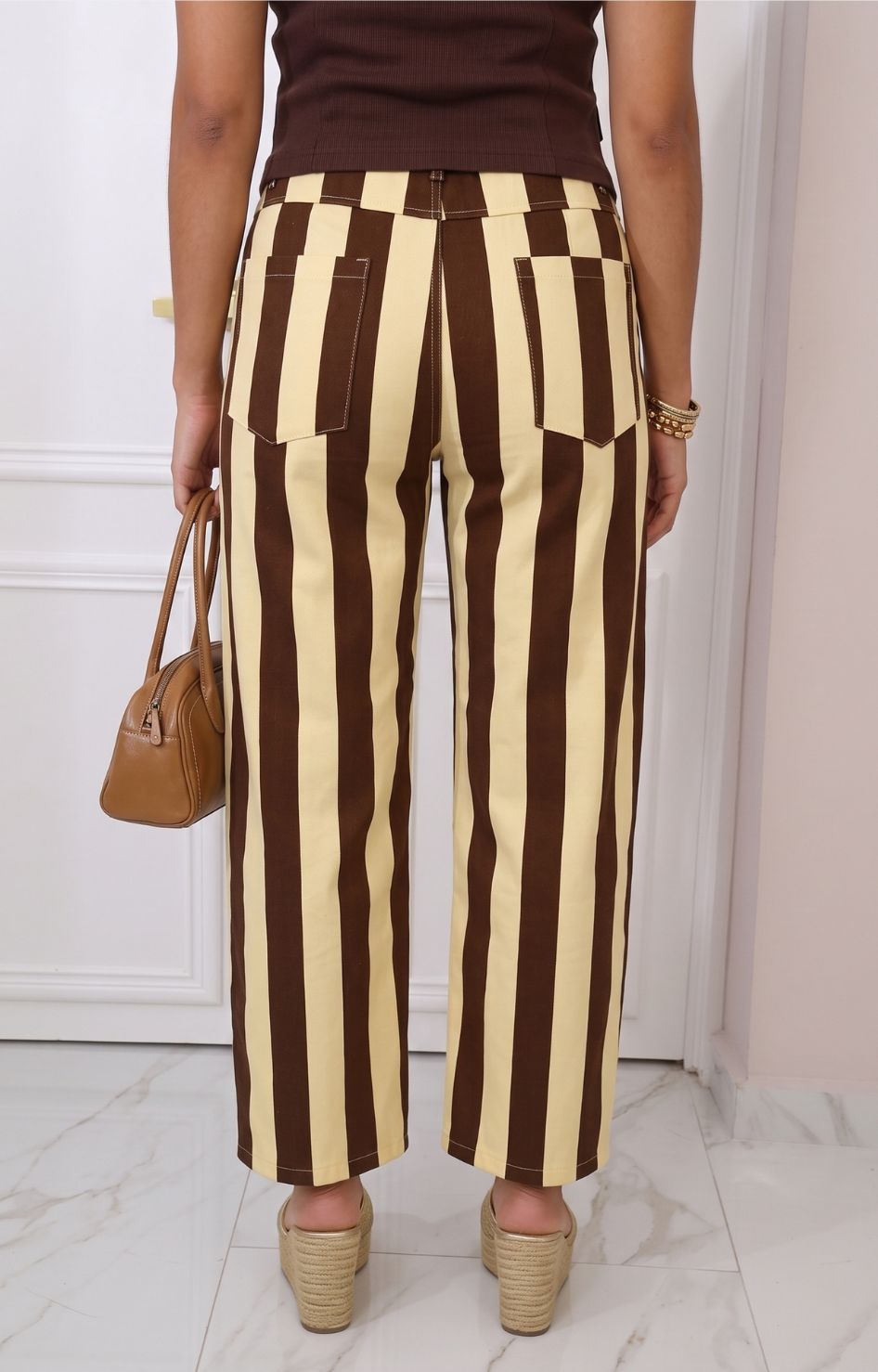 Pantalón de rayas verticales