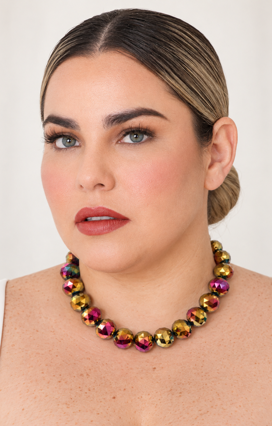 Collar de cuentas tornasol