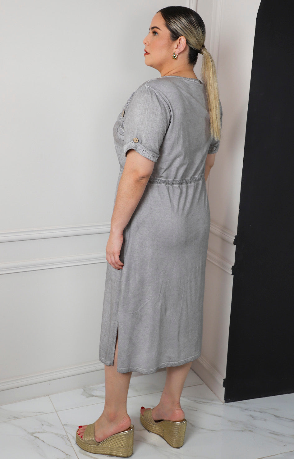 Vestido casual con flor 3D