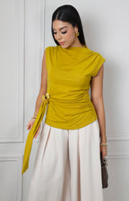 Blusa verde con drapeado lateral