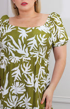 Vestido midi con mangas abullonadas