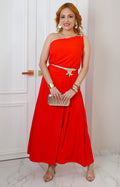 Conjunto rojo con broches de estrella