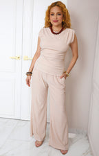 Conjunto con fruncido lateral
