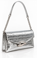 Bolso clutch acolchado con cadena