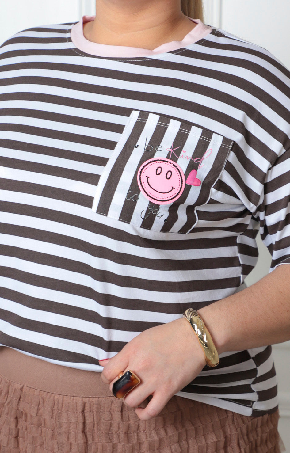 Blusa oversize a rayas con parche