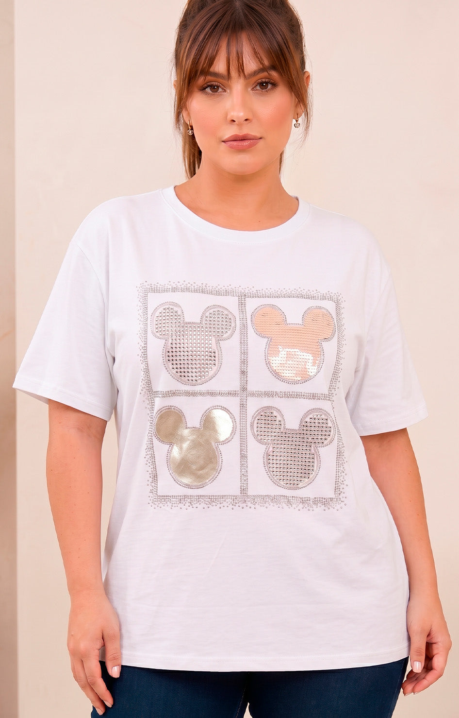 Blusa con aplicaciones de brillos