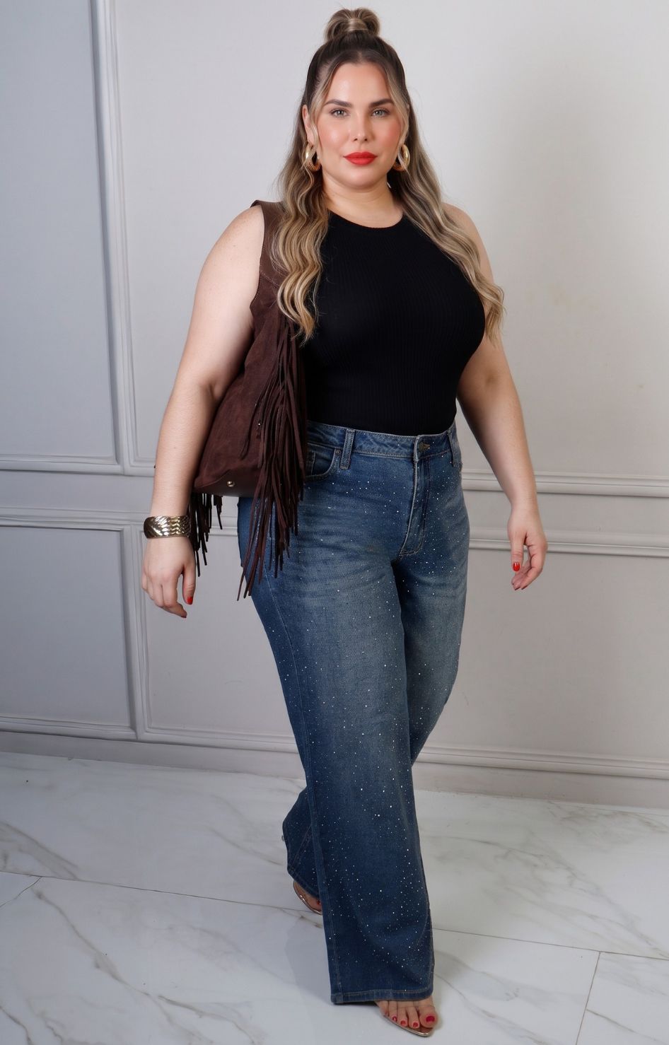 Pantalón de mezclilla azul con brillos, corte curvy, marca Boutiquemirel