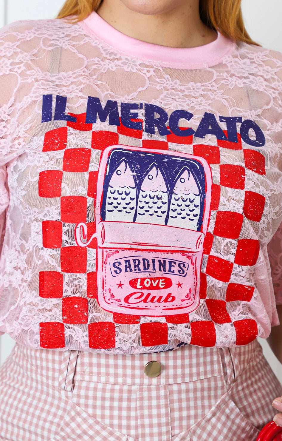 Blusa rosa de encaje con estampado