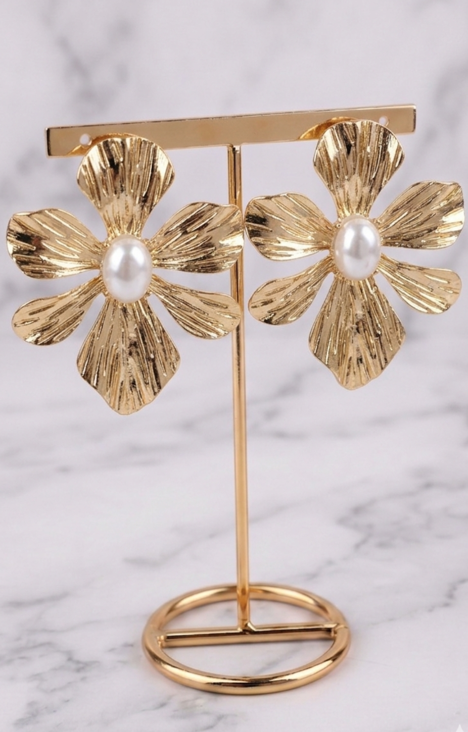 Aretes Flor Dorada con Perla