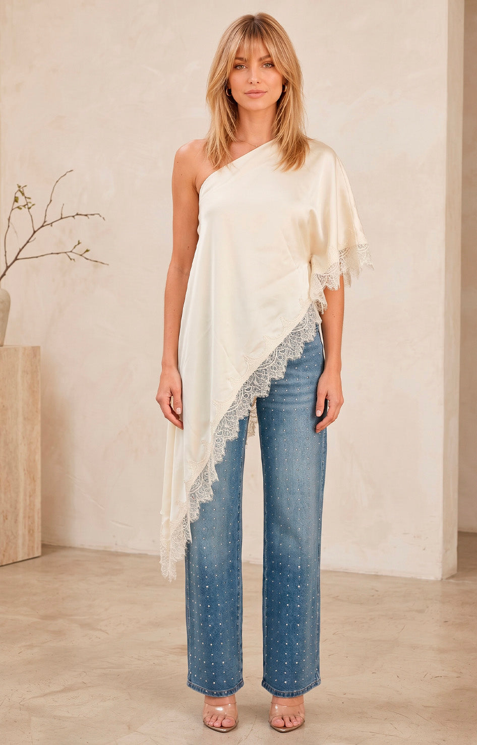 Blusa beige asimétrica con encaje - BLUSAS REGULAR Boutiquemirel 