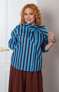 Blusa a rayas con lazo al cuello