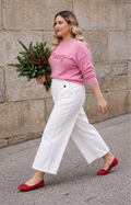 Suéter rosa con bordado