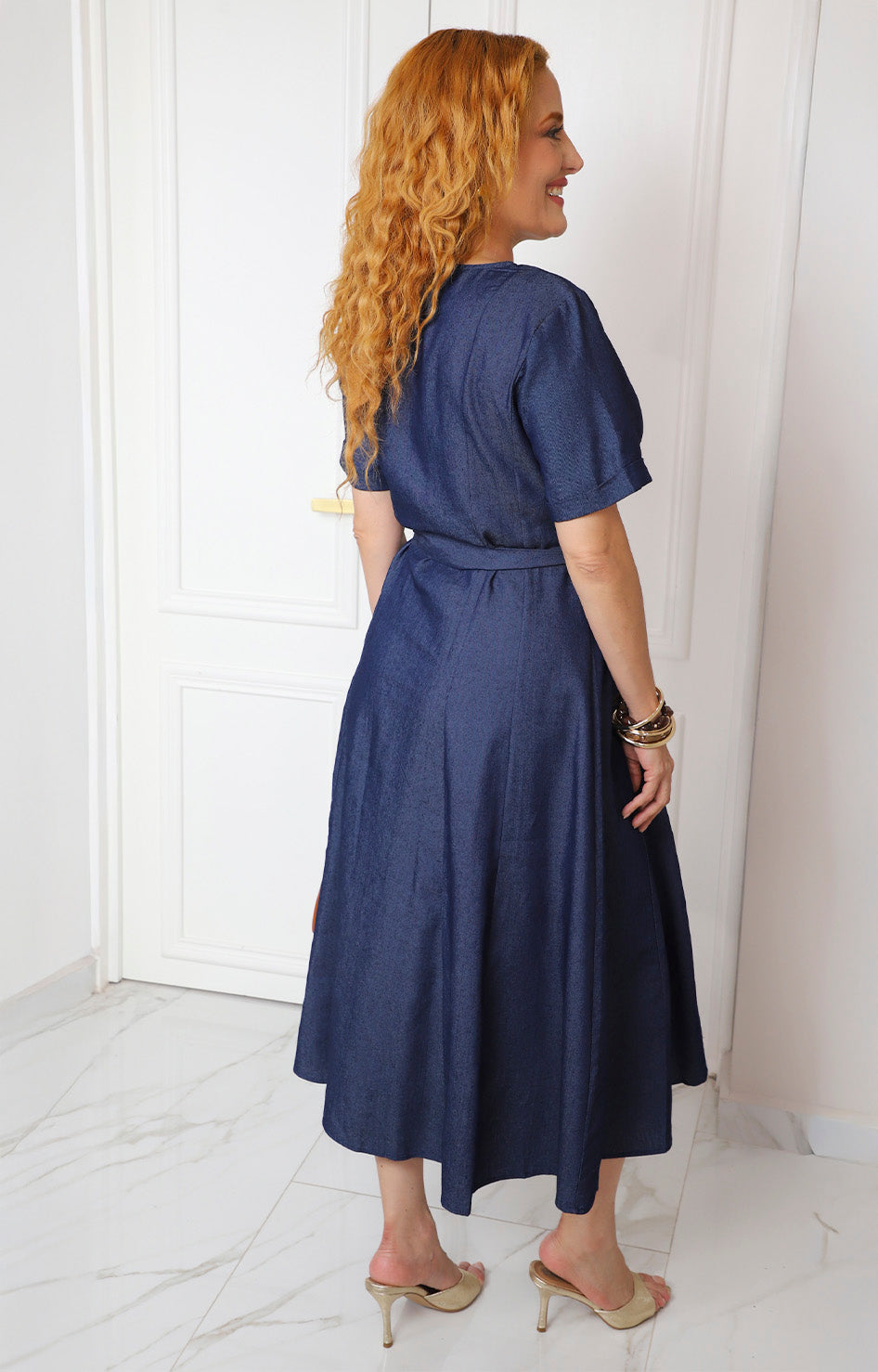 Vestido azul midi con lazo