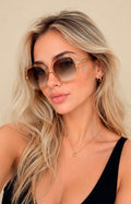 Lentes de sol cuadrados con flor