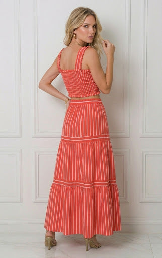 Conjunto rojo estampado a rayas