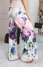 Pantalón wide leg con aplicaciones de brillos
