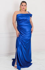 Vestido azul rey satinado con hombros caídos - VESTIDO LARGO CURVY Boutiquemirel 