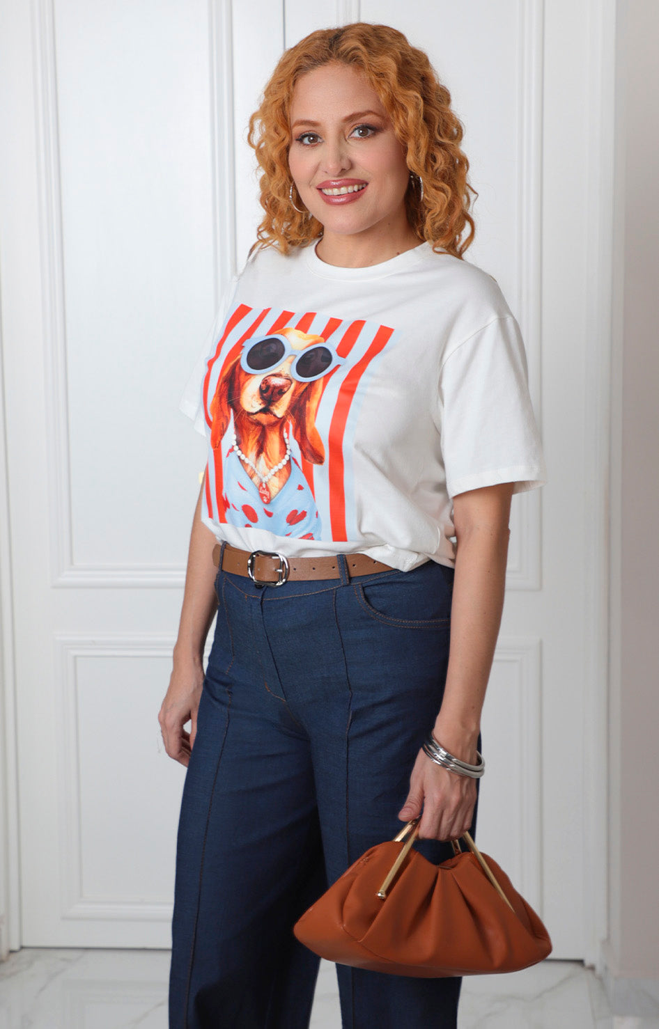 Blusa blanca con estampado de perro
