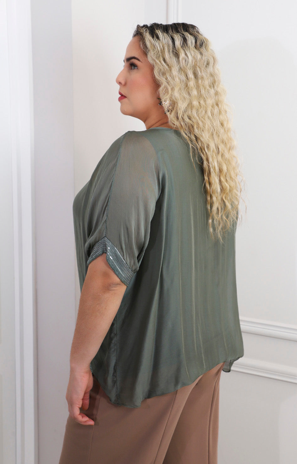 Blusa de seda de manga corta