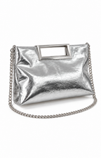 Bolso clutch metálico con cadena de la marca Boutiquemirel, en color plateado y diseño elegante para ocasiones especiales.