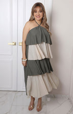 Vestido halter en capas