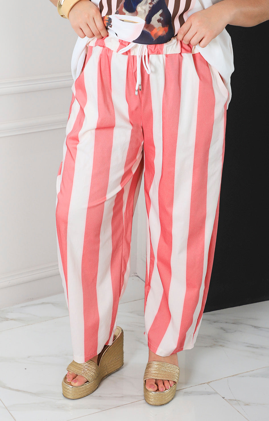 Pantalón amplio de rayas