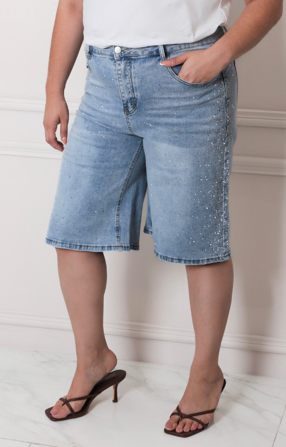 Short denim con pedrería - CAPRI MEZCLILLA CURVY Boutiquemirel 