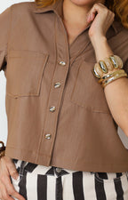 Blusa camisera con costuras
