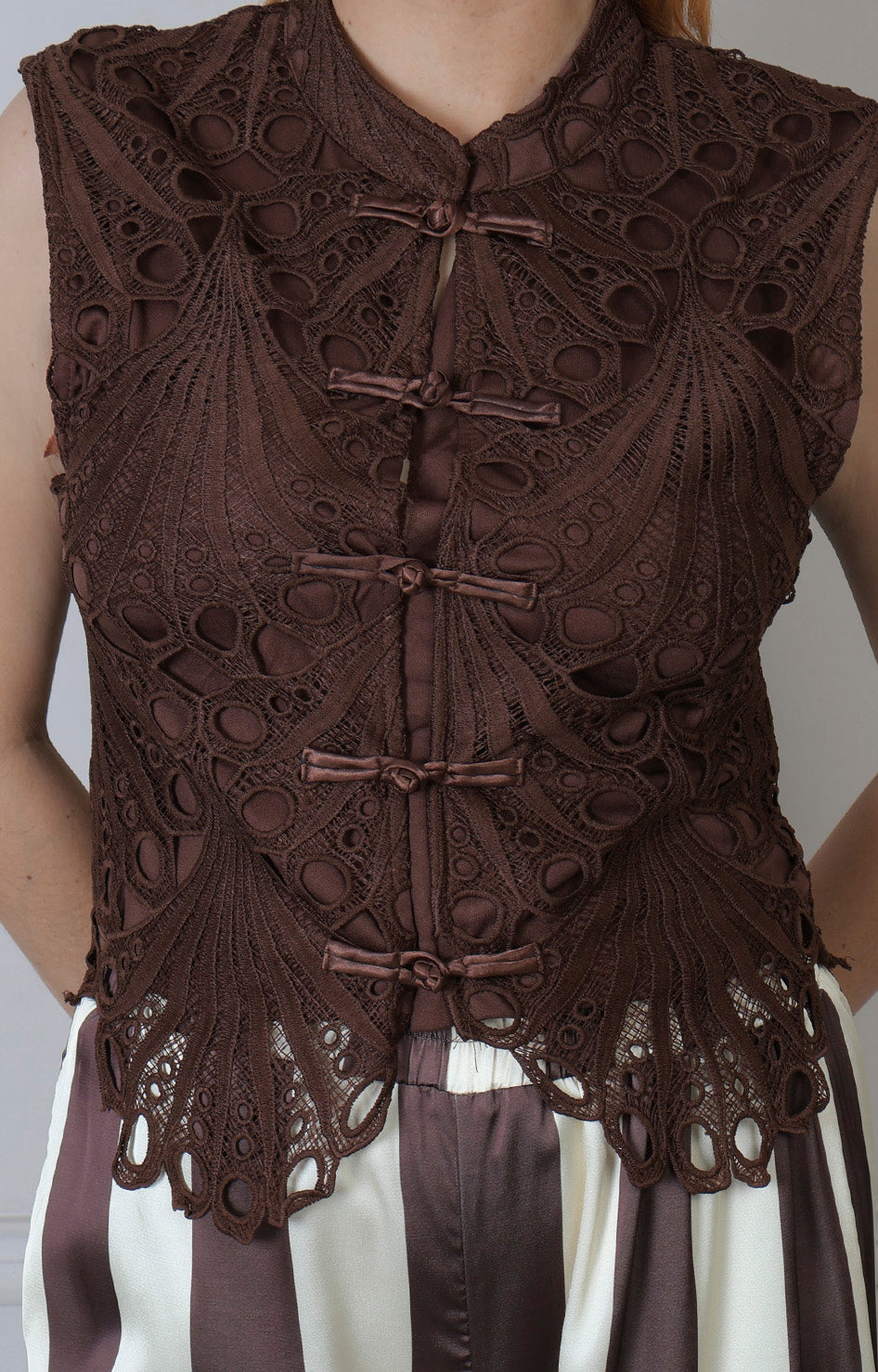 Chaleco de encaje con cierres al frente, blusa regular Boutiquemirel