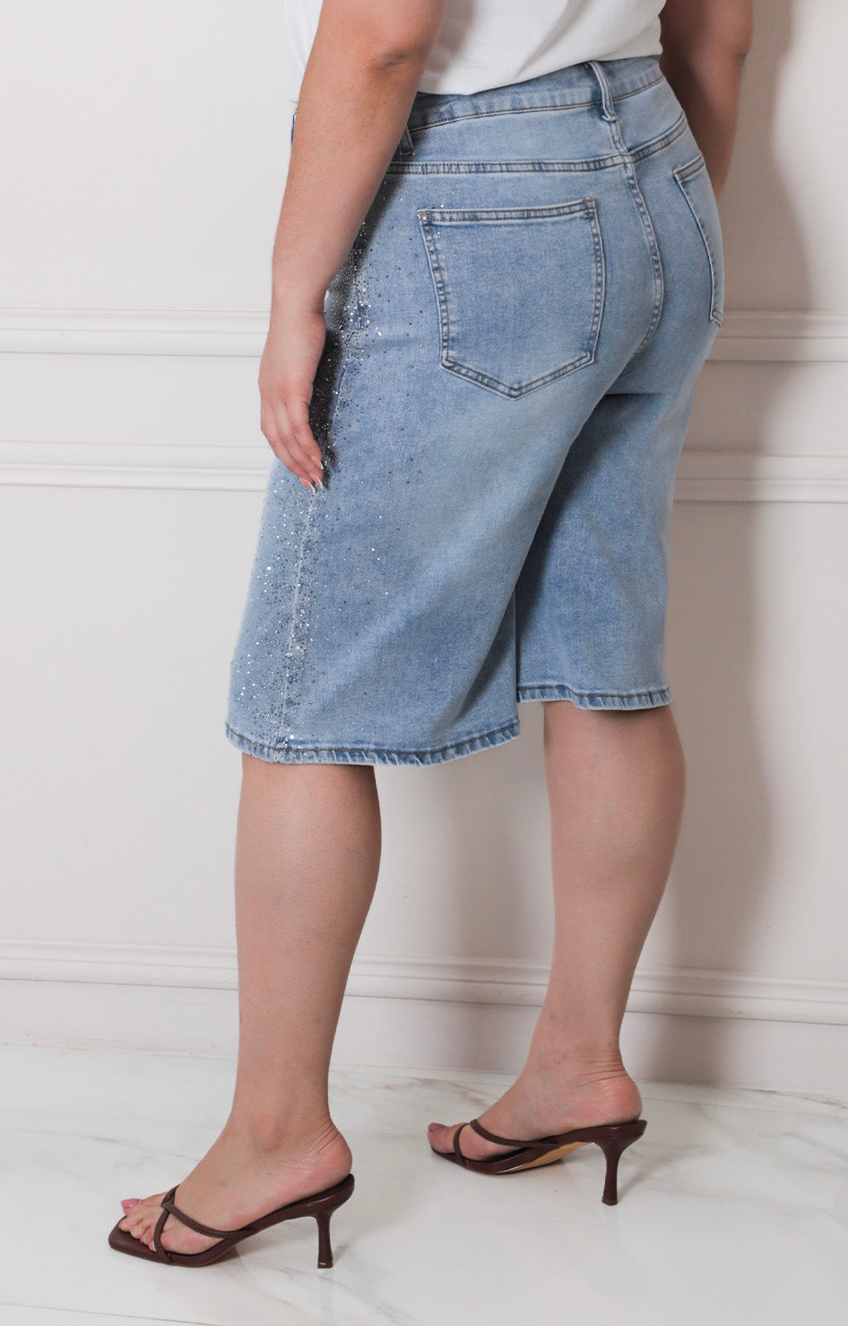 Short denim con pedrería - CAPRI MEZCLILLA CURVY Boutiquemirel 