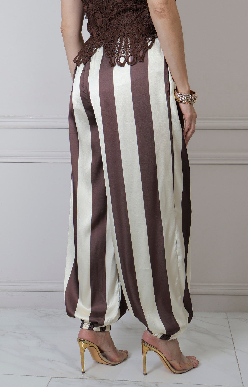 Pantalón de mezclilla regular Boutiquemirel con rayas verticales y cintura con resorte