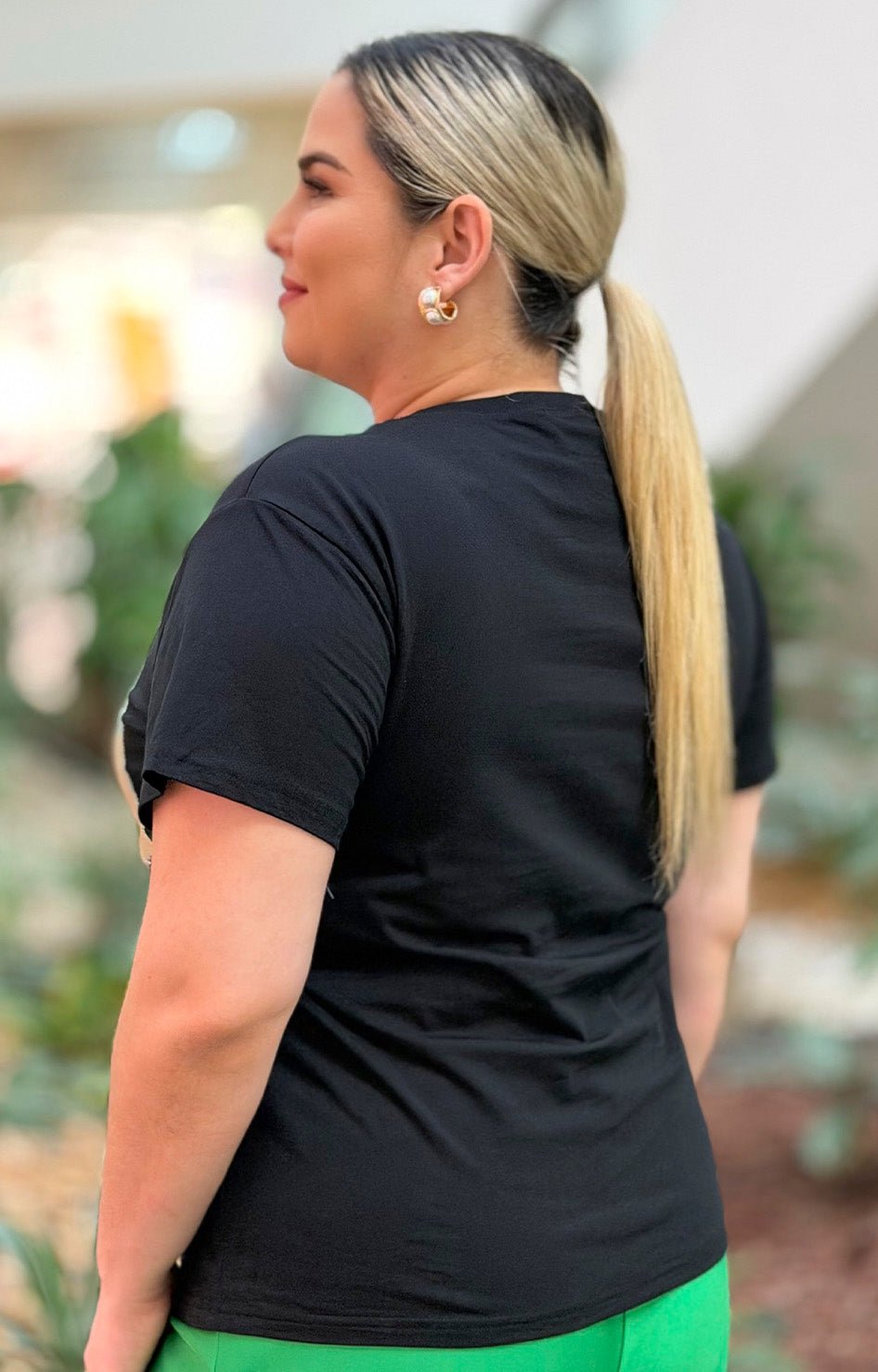 Blusa negra estampada