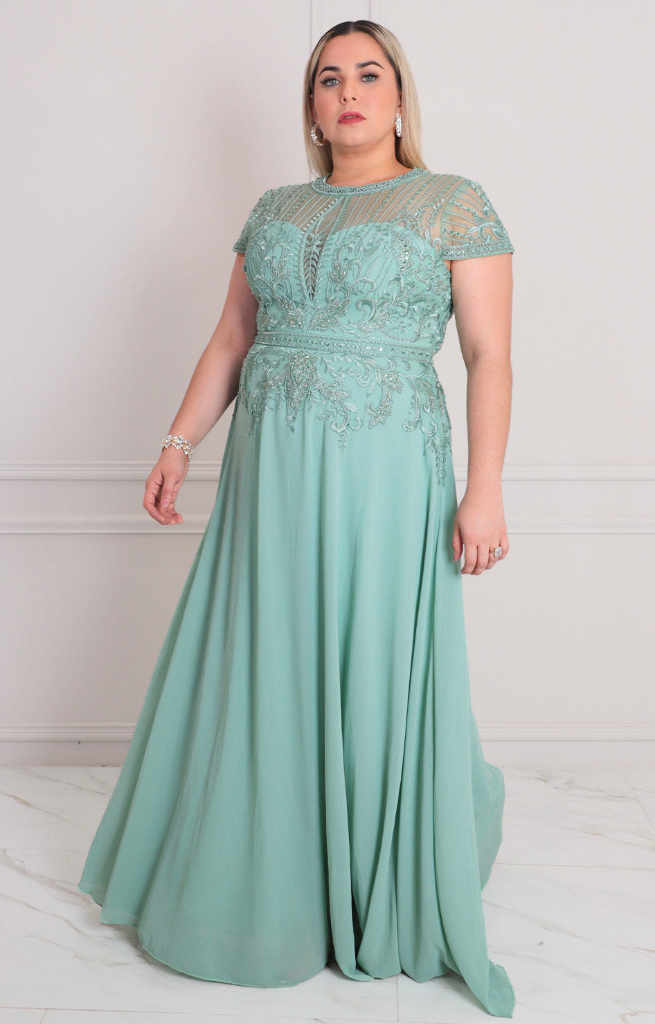 Vestido menta de gala con pedrería - VESTIDO LARGO CURVY Boutiquemirel 