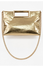 Bolso clutch metálico con cadena de la marca Boutiquemirel, detallado y elegante, sobre fondo neutro.