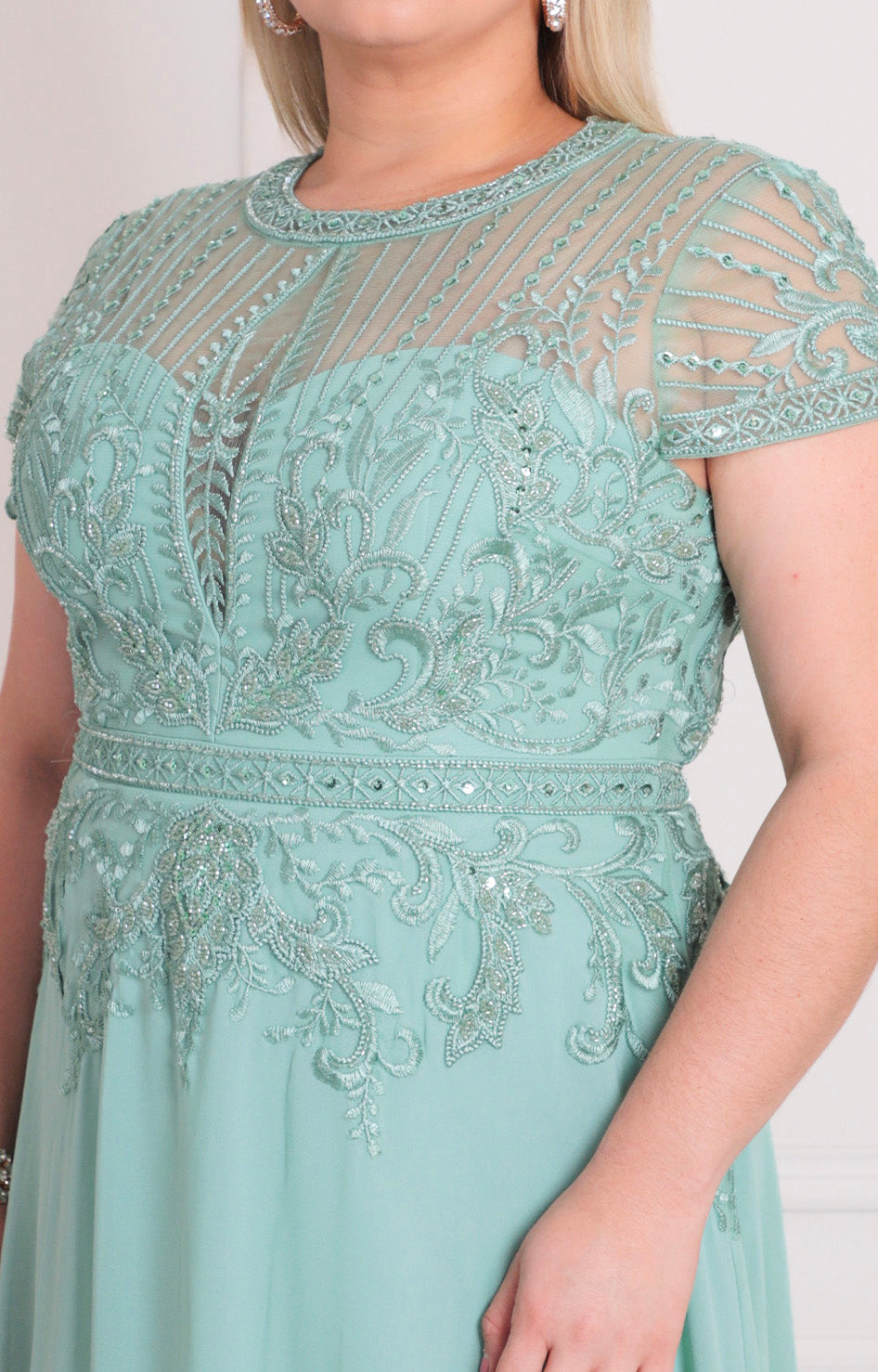 Vestido menta de gala con pedrería - VESTIDO LARGO CURVY Boutiquemirel 
