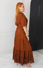 Vestido con guipur