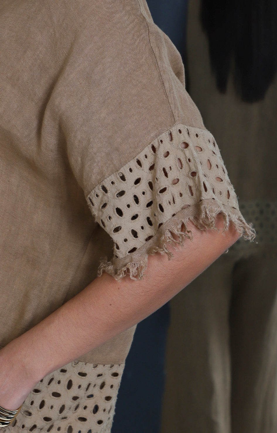 Conjunto de lino con detalles bordados