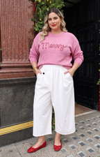 Suéter rosa con bordado