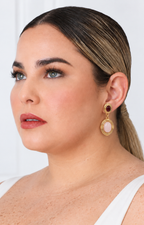 Aretes colgantes de dos piedras