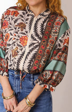 Blusa de manga 3/4  con estampado boho
