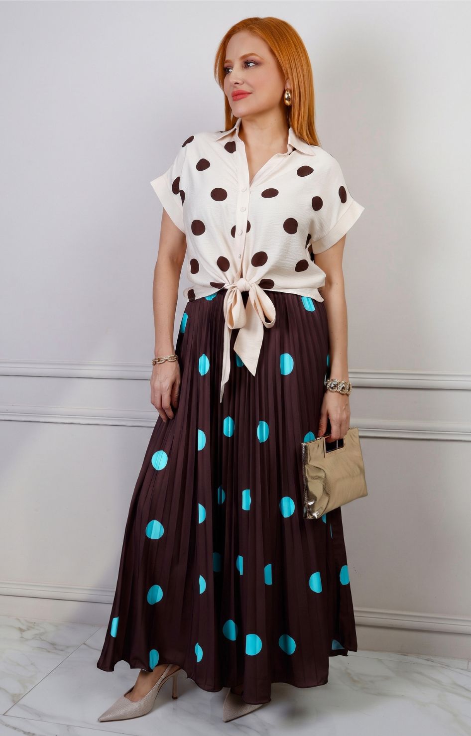 Falda plisada de polka dots