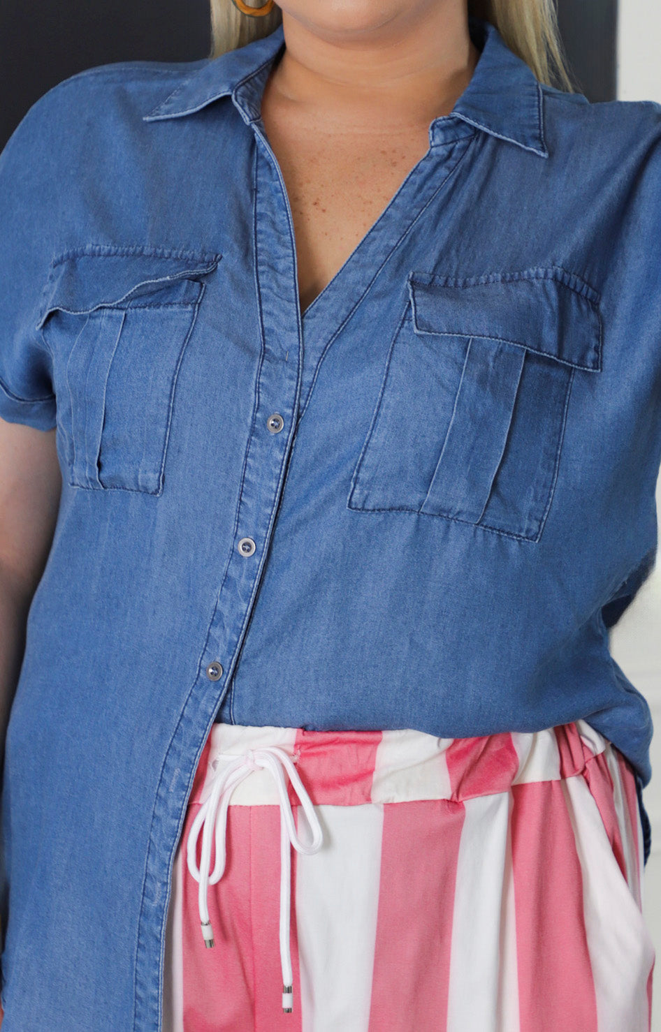 Blusa de mezclilla con botones