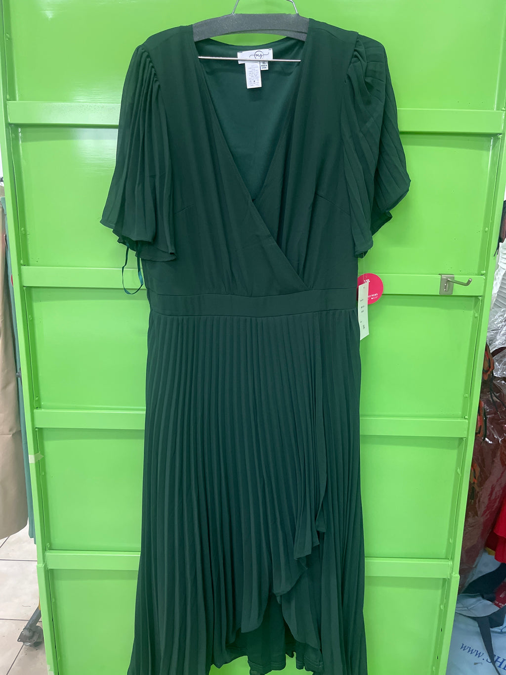 Vestido midi plisado cruzado