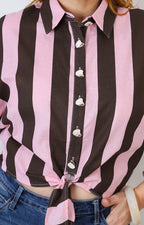 Blusa camisera de rayas con botones dorados