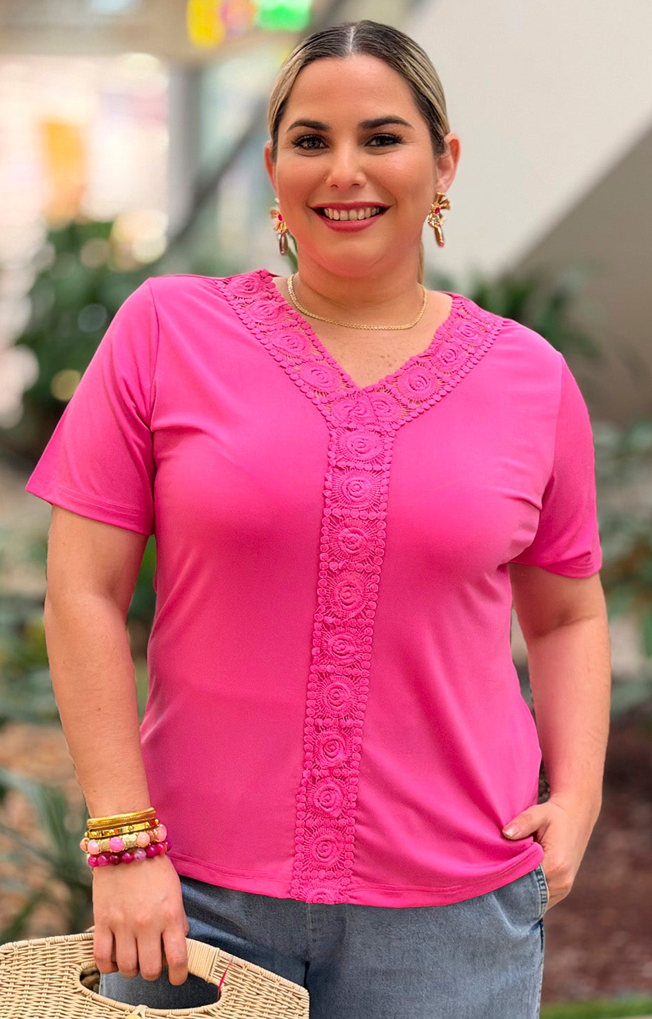 Blusa con encaje floral